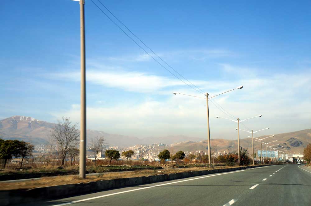 Road from Hamadan to Sanandaj